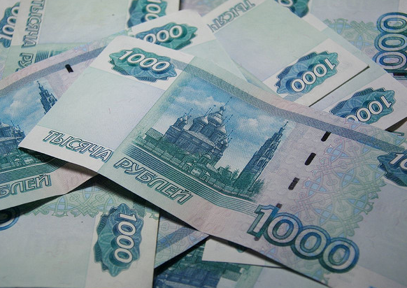 К чему может привести падение рубля в РФ