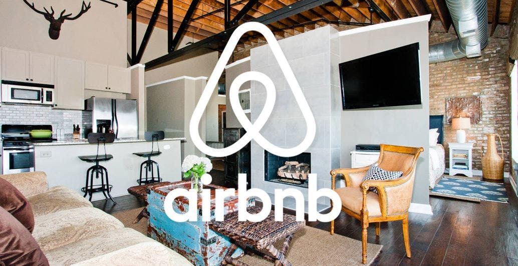 Почему акции Airbnb потеряли 11% в апреле?