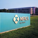 Великобритания одобрила препарат Merck для лечения COVID