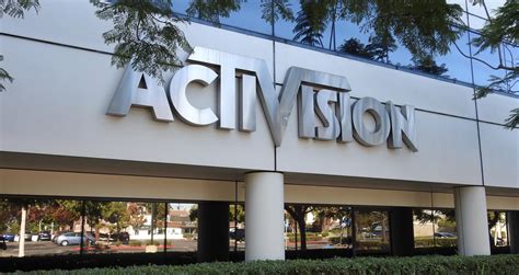 Баффетт инвестировал в Activision перед сделкой с Microsoft