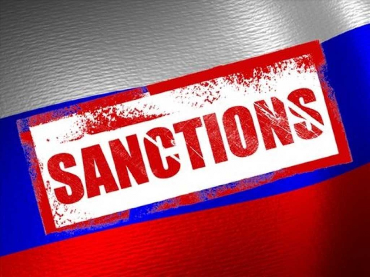 Запрет ограничений, рублевые энергорасчеты и налог на возвращение: российские антисанкции