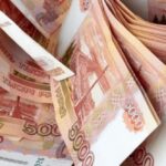 Курс рубля по-новому, госдолг и санкции из офшоров: как начинает неделю страна?