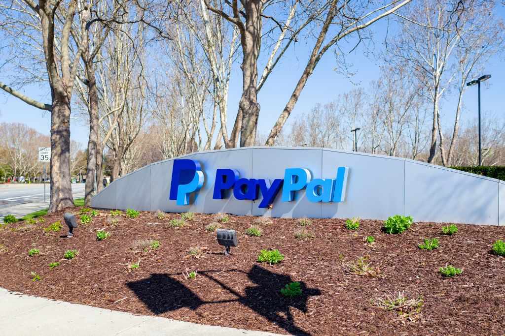 Fool.com: Где будет PayPal через год?