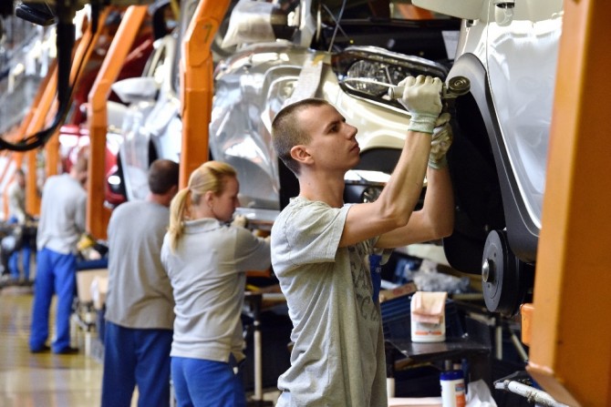 «АвтоВАЗ» лидирует по зарплатам в промышленном секторе Самарской области