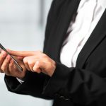 Apple достигла капитализации $4 трлн, став третьей компанией в мире Apple достигла капитализации $4 трлн, став третьей компанией в мире