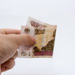 Каждую третью покупку в России теперь оплачивают наличными